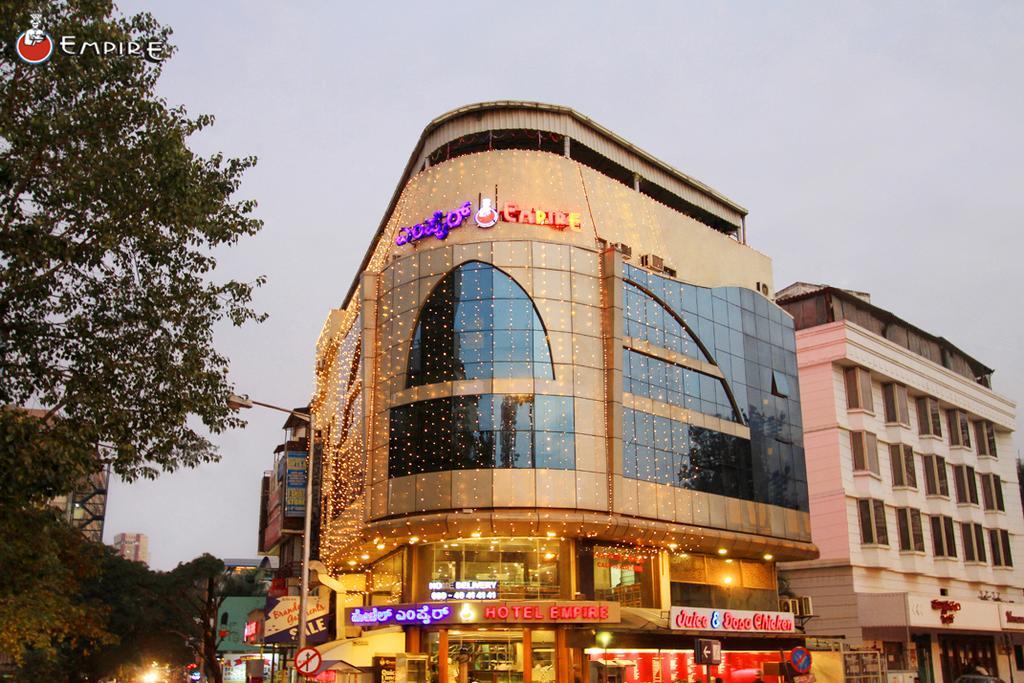 ホテル エンパイヤー インターナショナル - チャーチ ストリート バンガロール エクステリア 写真